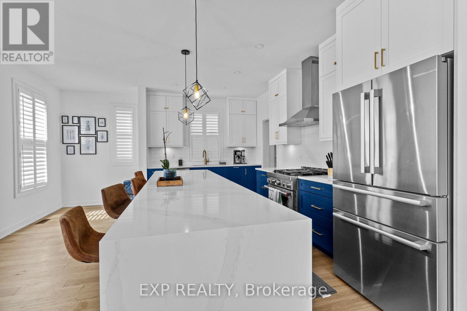 4556 Kelly Farm Drive, Ottawa, Ontario  K1X 0G8 - Photo 6 - X12686344