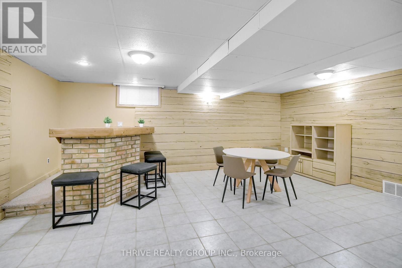 24 Parkview Crescent, Strathroy-Caradoc, Ontario  N7G 4A3 - Photo 24 - X12686404