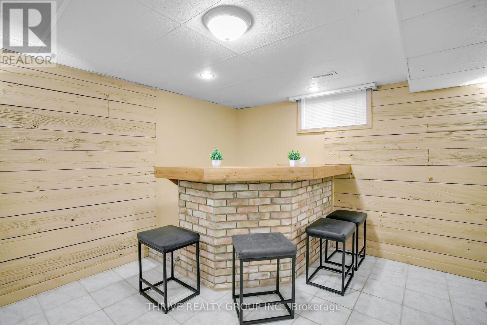 24 Parkview Crescent, Strathroy-Caradoc, Ontario  N7G 4A3 - Photo 25 - X12686404