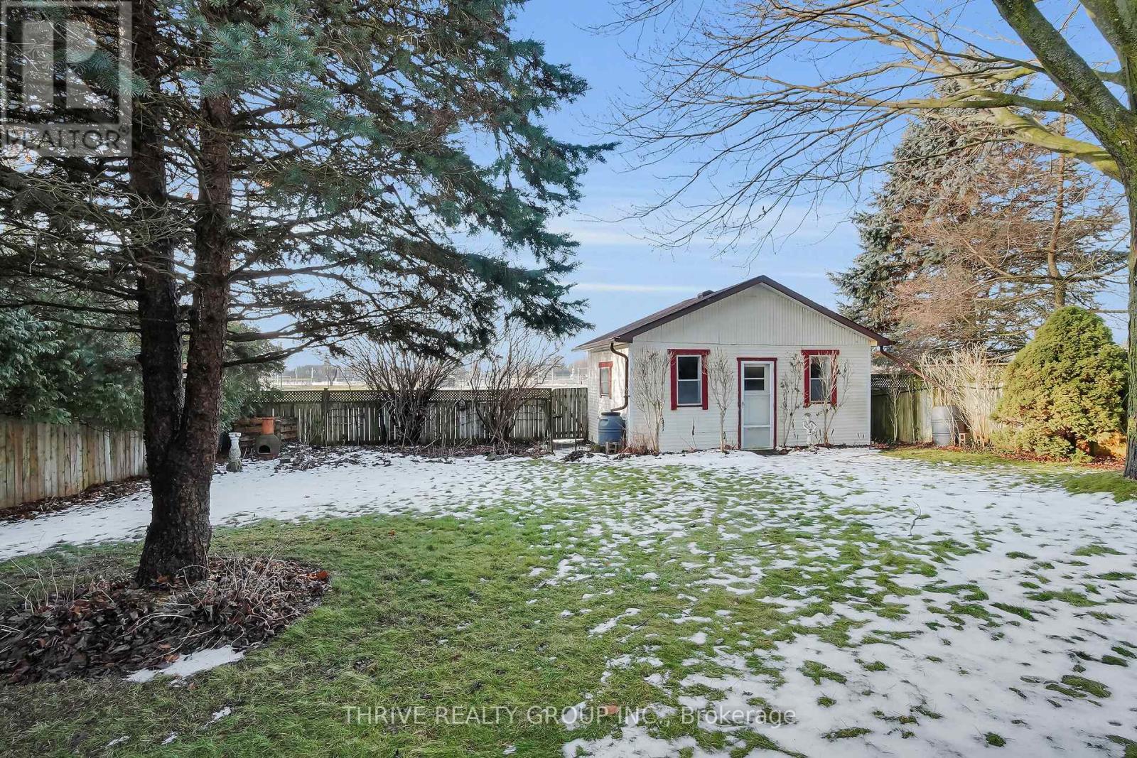 24 Parkview Crescent, Strathroy-Caradoc, Ontario  N7G 4A3 - Photo 34 - X12686404