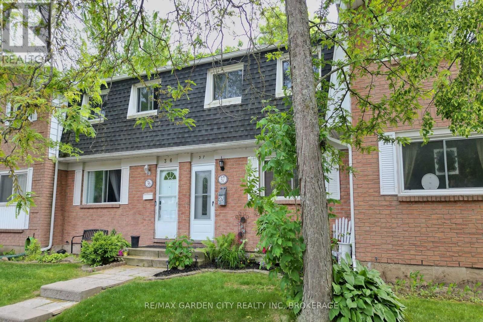 37 - 185 Denistoun Street, Welland, Ontario  L3C 6J6 - Photo 2 - X12686310