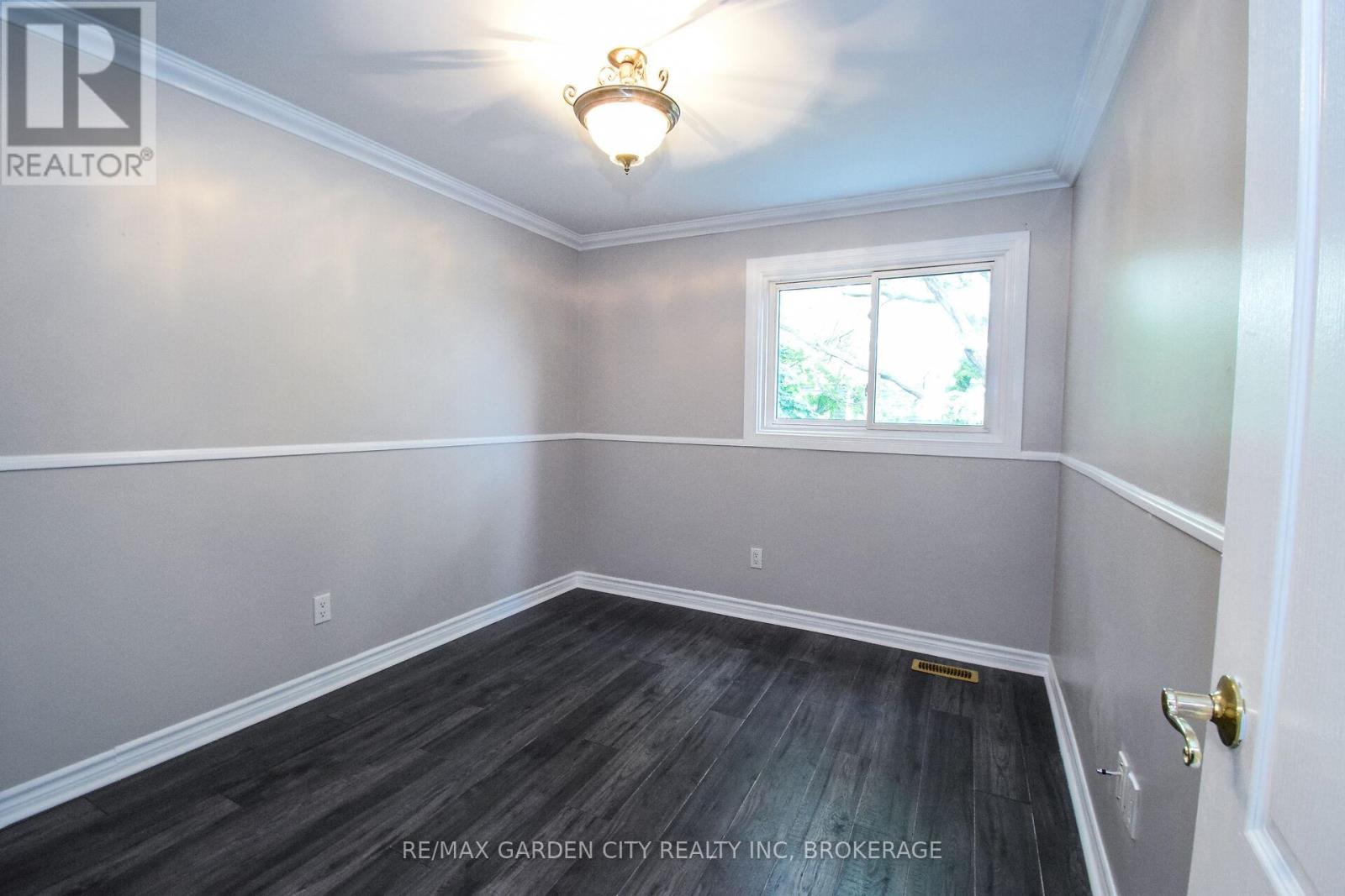 37 - 185 Denistoun Street, Welland, Ontario  L3C 6J6 - Photo 31 - X12686310