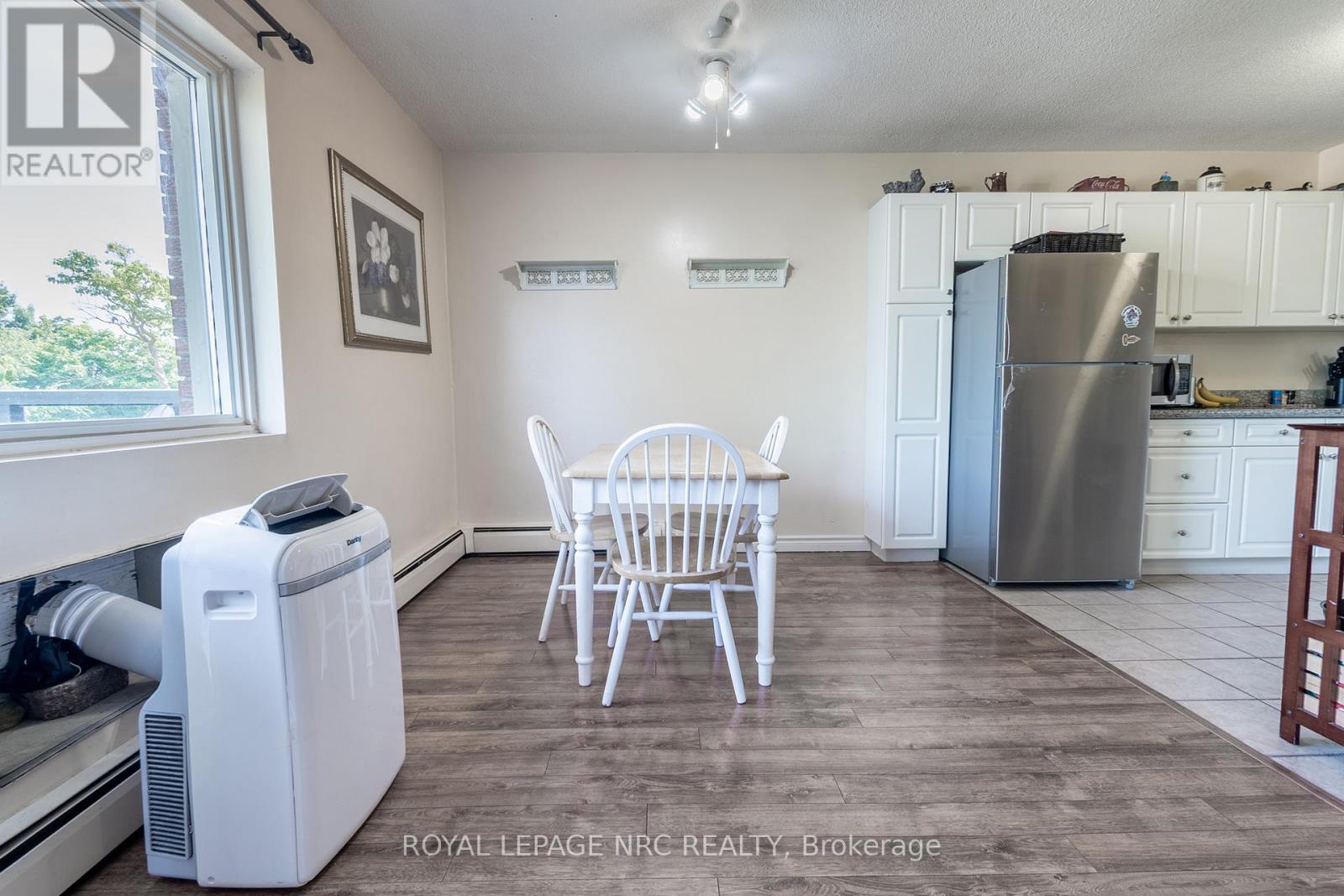 316 - 242 Oakdale Avenue, St. Catharines (Oakdale), Ontario  L2P 3K5 - Photo 7 - X12686442