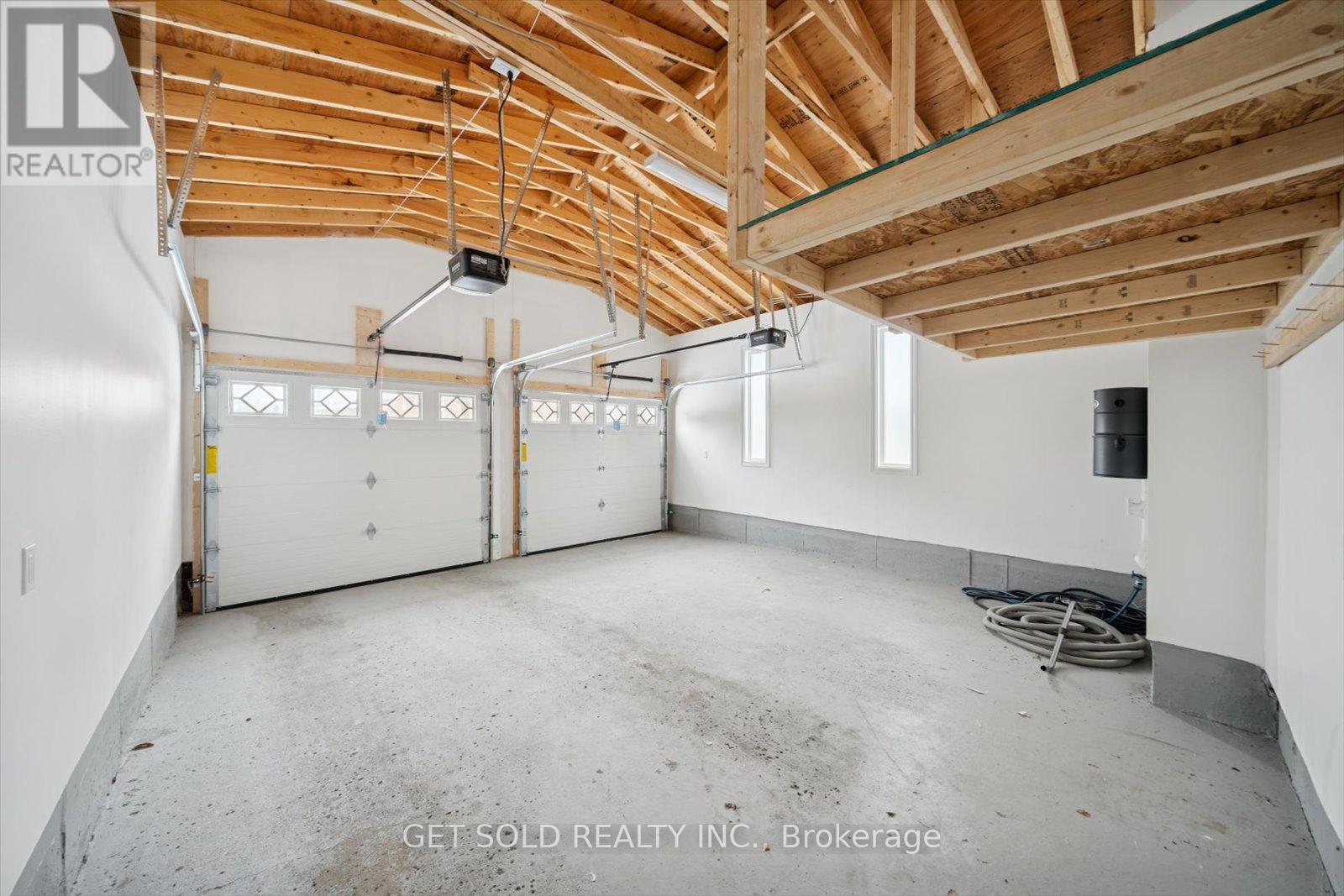 99 Carmen Crescent, Vaughan, Ontario  L4L 5P6 - Photo 25 - N12668622