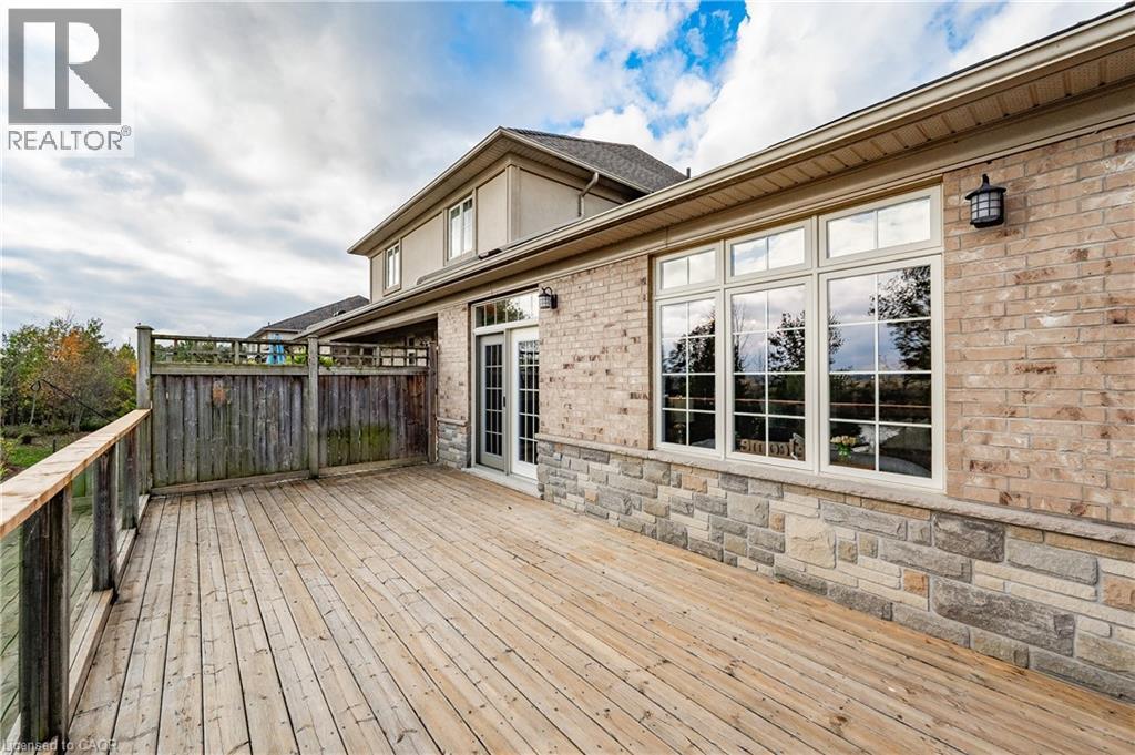 875 University Avenue E Unit# 35, Waterloo, Ontario  N2K 0A1 - Photo 39 - 40797385