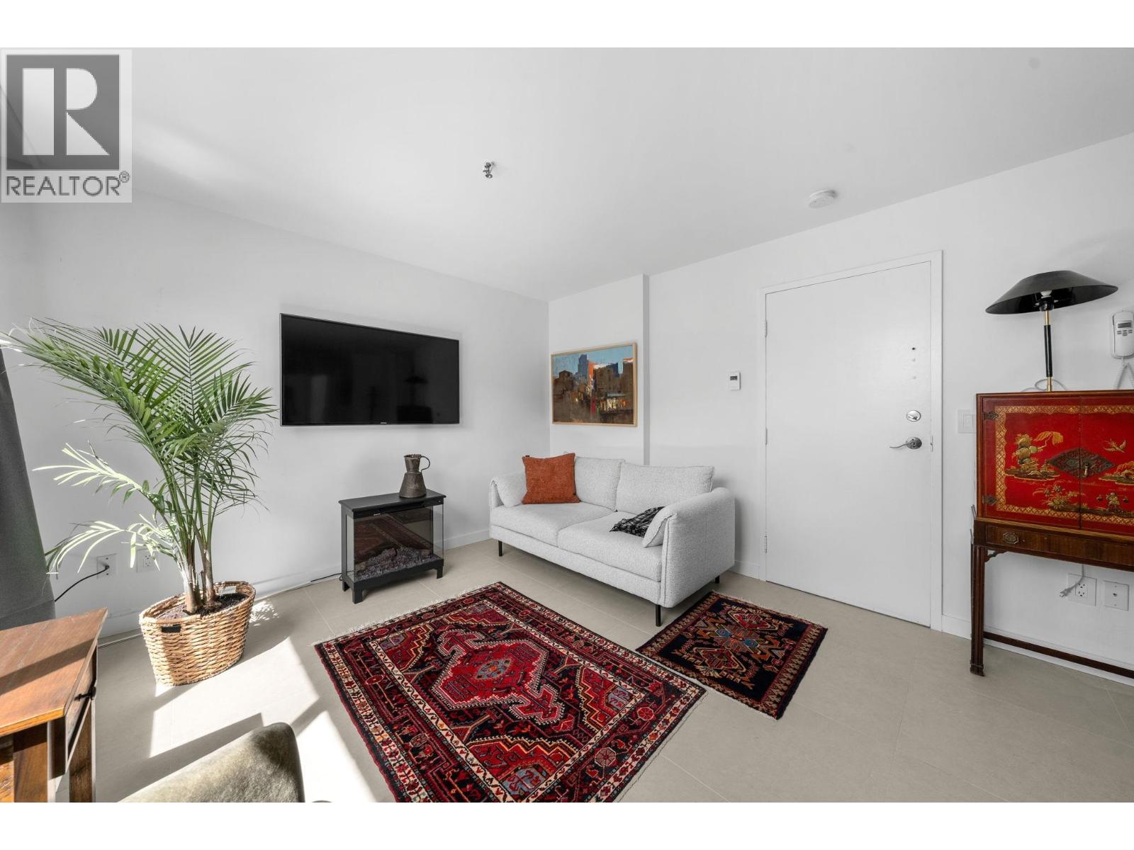 101a 460 14th Street, West Vancouver, British Columbia  V7T 2W1 - Photo 2 - R3078131