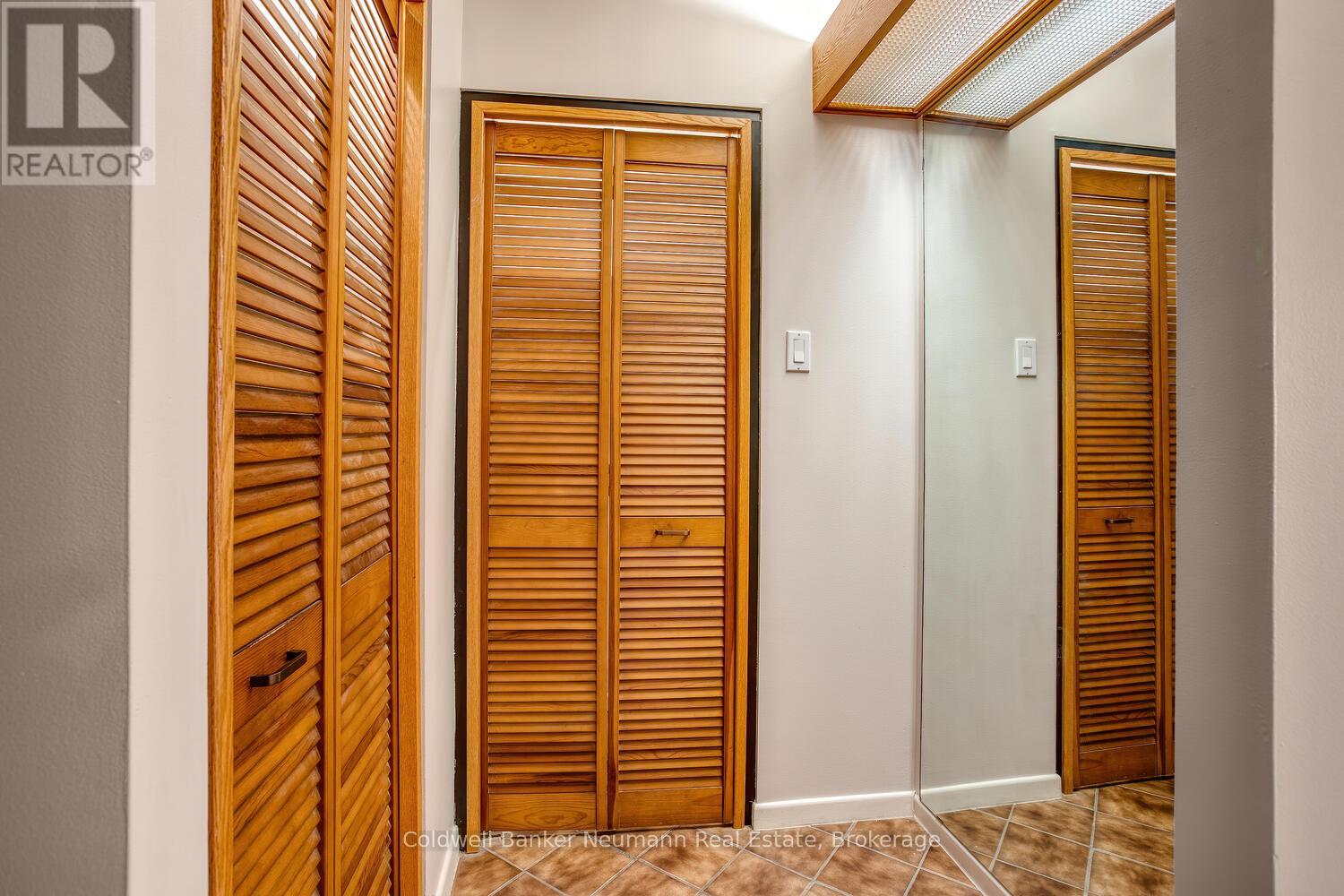 403 - 81 Church Street, Kitchener, Ontario  N2G 4M1 - Photo 12 - X12588024