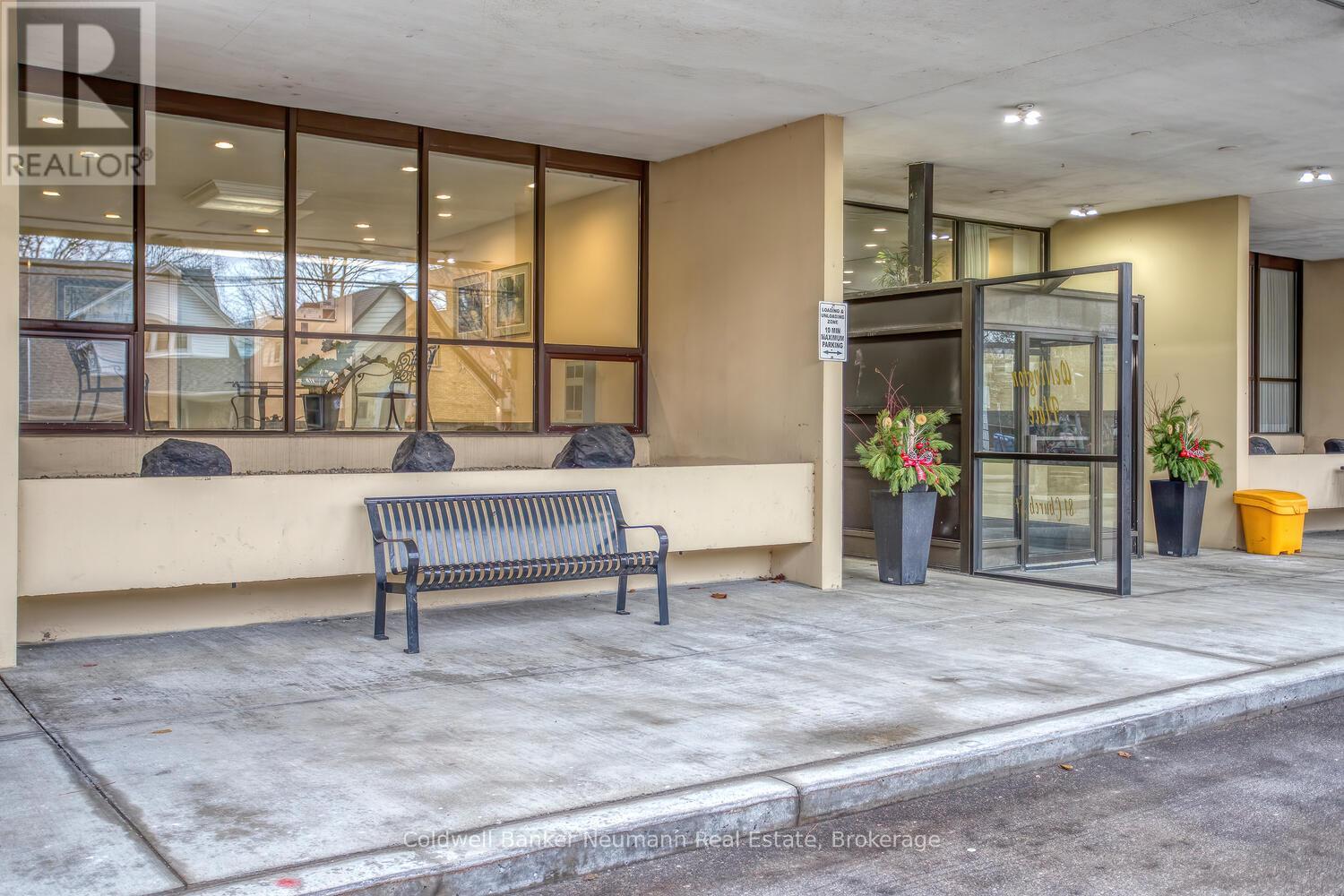 403 - 81 Church Street, Kitchener, Ontario  N2G 4M1 - Photo 4 - X12588024