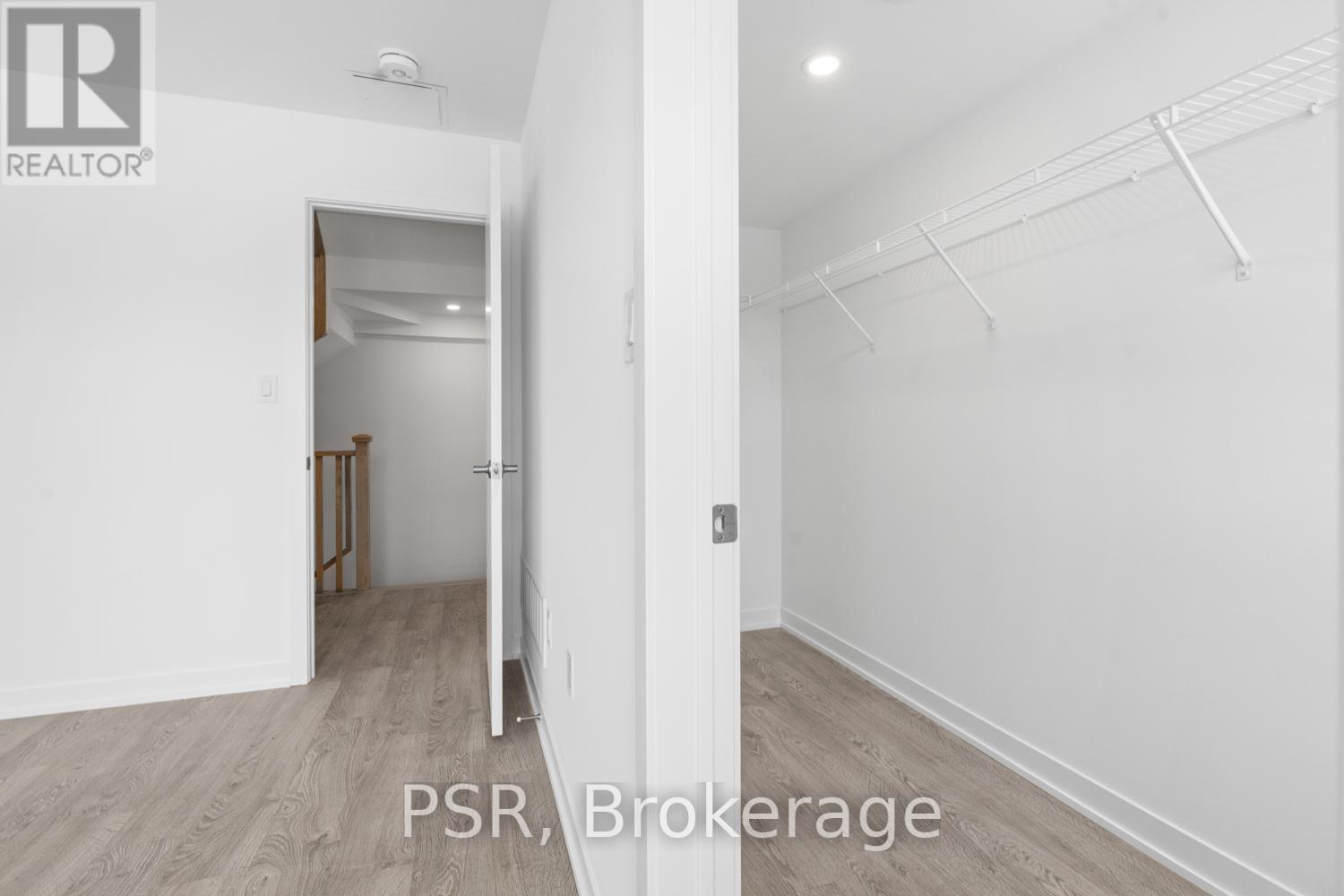 8 Turtle Island Road, Toronto, Ontario  M6A 2M5 - Photo 13 - C12686284