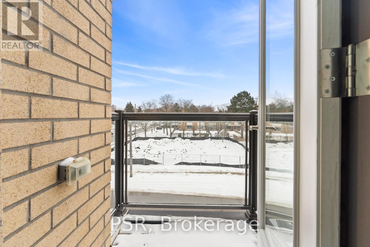 8 Turtle Island Road, Toronto, Ontario  M6A 2M5 - Photo 22 - C12686284