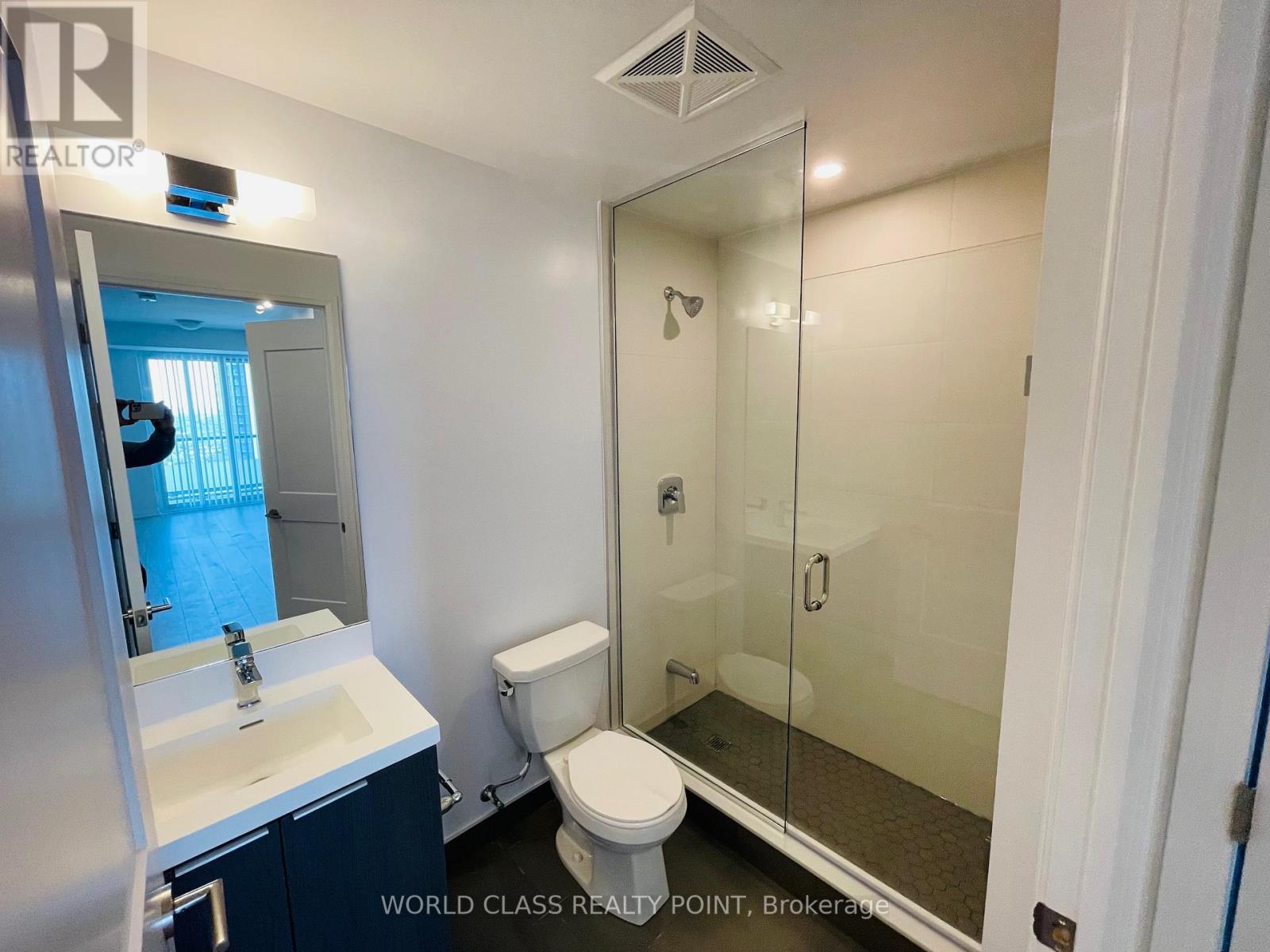 2714 - 50 Dunfield Avenue, Toronto, Ontario  M4S 0E4 - Photo 4 - C12686388