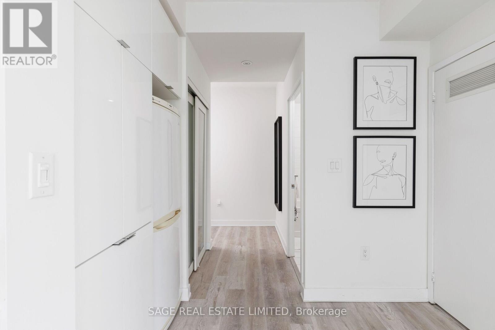 4102 - 21 Iceboat Terrace, Toronto, Ontario  M5V 4A9 - Photo 3 - C12686438