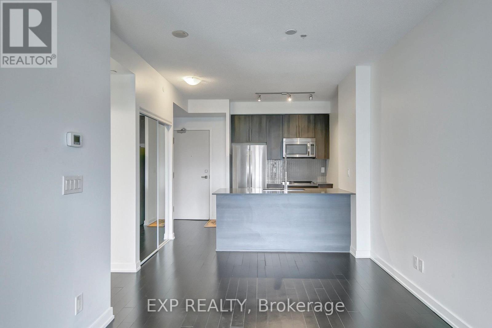 4204 - 4011 Brickstone Mews, Mississauga, Ontario  L5B 0G3 - Photo 10 - W12683370