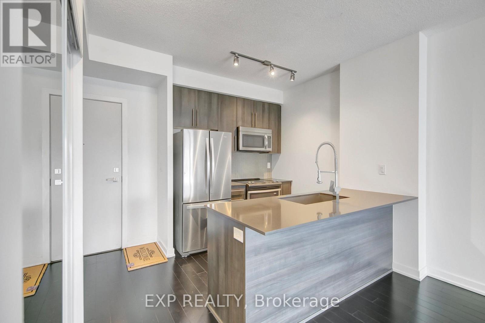 4204 - 4011 Brickstone Mews, Mississauga, Ontario  L5B 0G3 - Photo 8 - W12683370