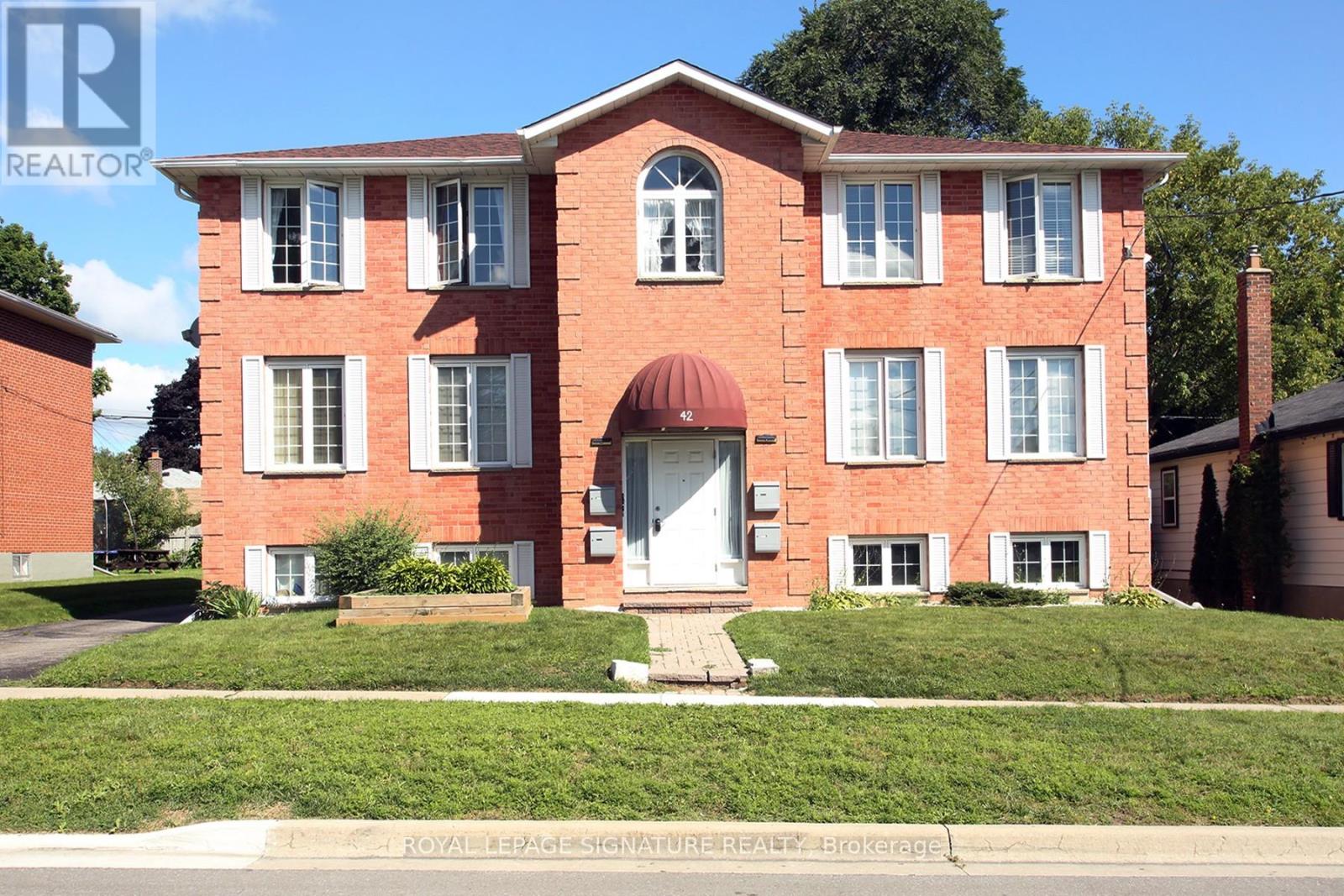 2 - 42 TECUMSEH AVENUE, Oshawa, Ontario