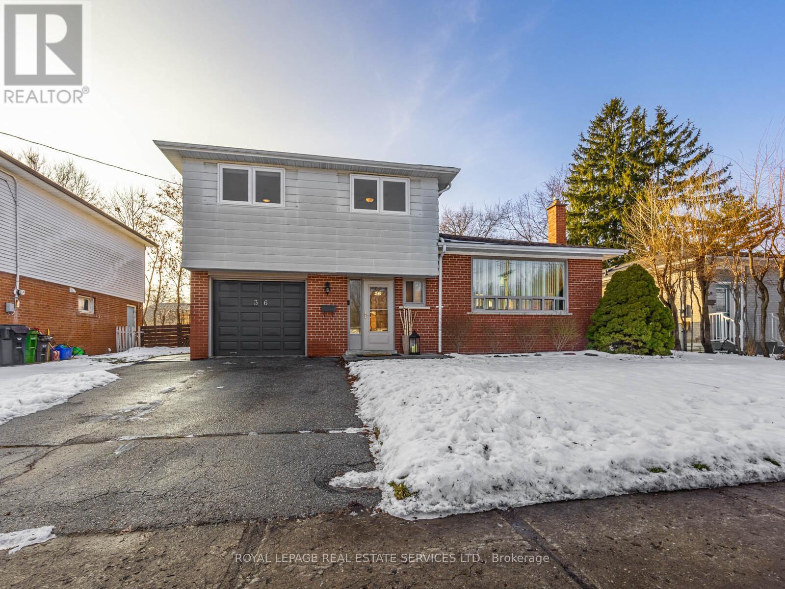 36 RAVENVIEW DRIVE, Toronto, Ontario