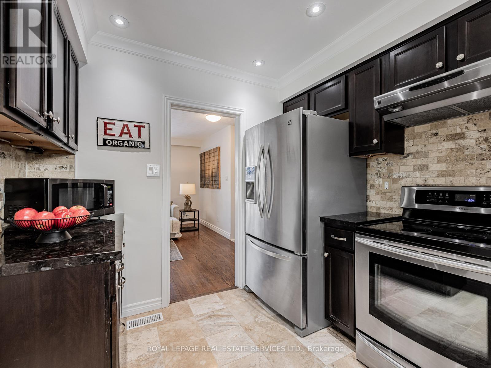 36 Ravenview Drive, Toronto, Ontario  M1E 3M1 - Photo 7 - E12686360