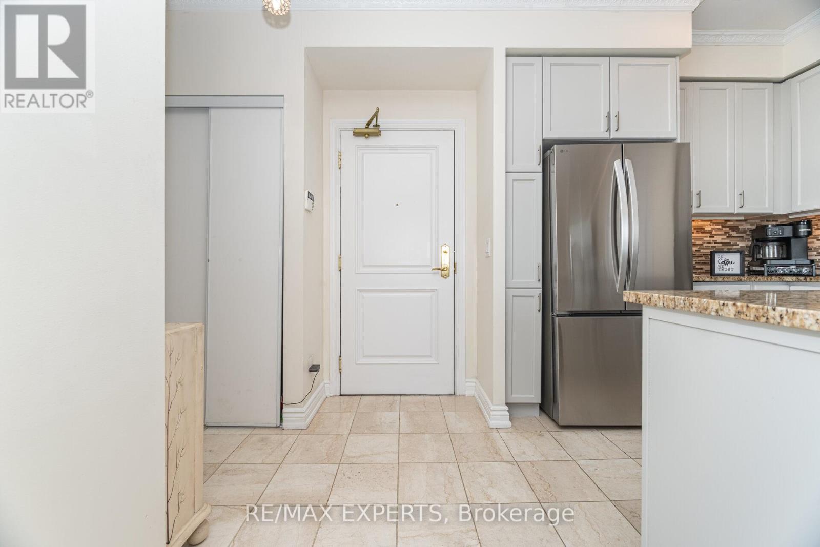 809 - 9255 Jane Street, Vaughan, Ontario  L6A 0K1 - Photo 5 - N12686292