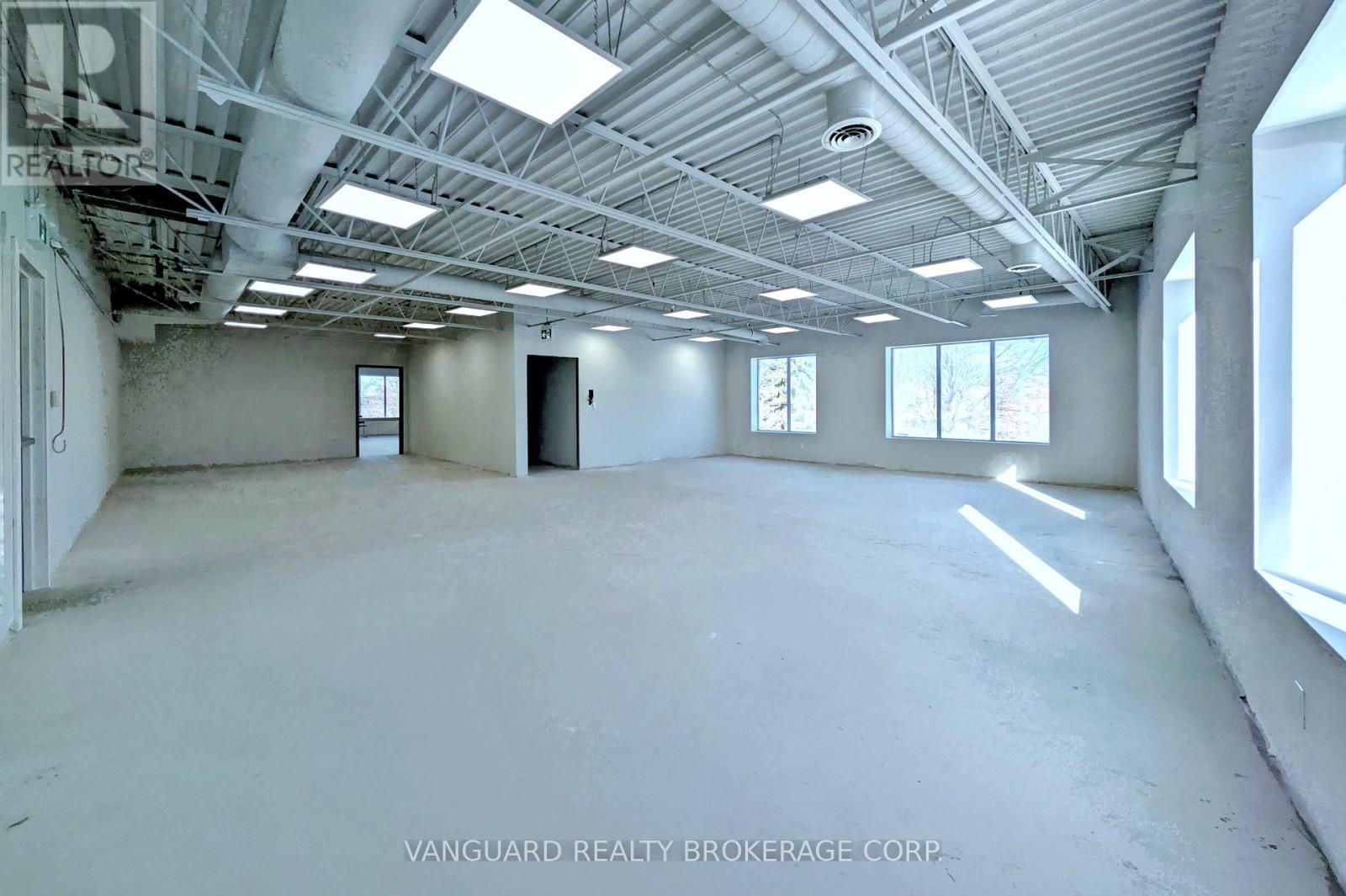 2nd Floor - 191 Vinyl Court, Vaughan, Ontario  L4L 4A3 - Photo 10 - N12686312