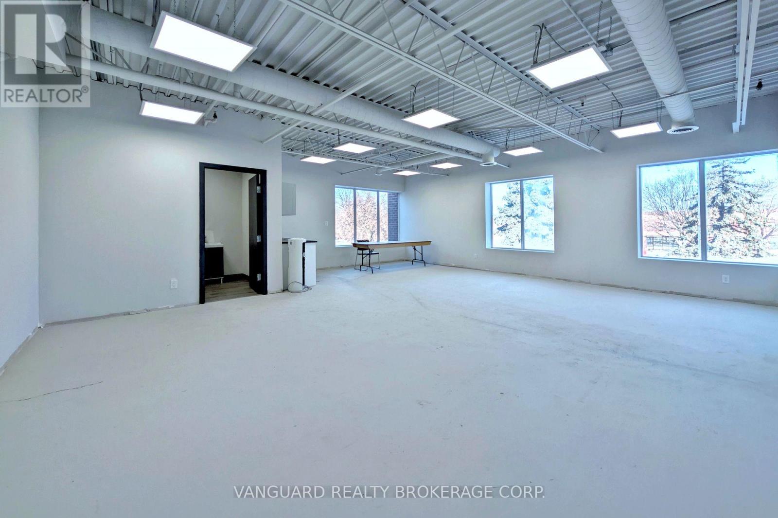 2nd Floor - 191 Vinyl Court, Vaughan, Ontario  L4L 4A3 - Photo 19 - N12686312