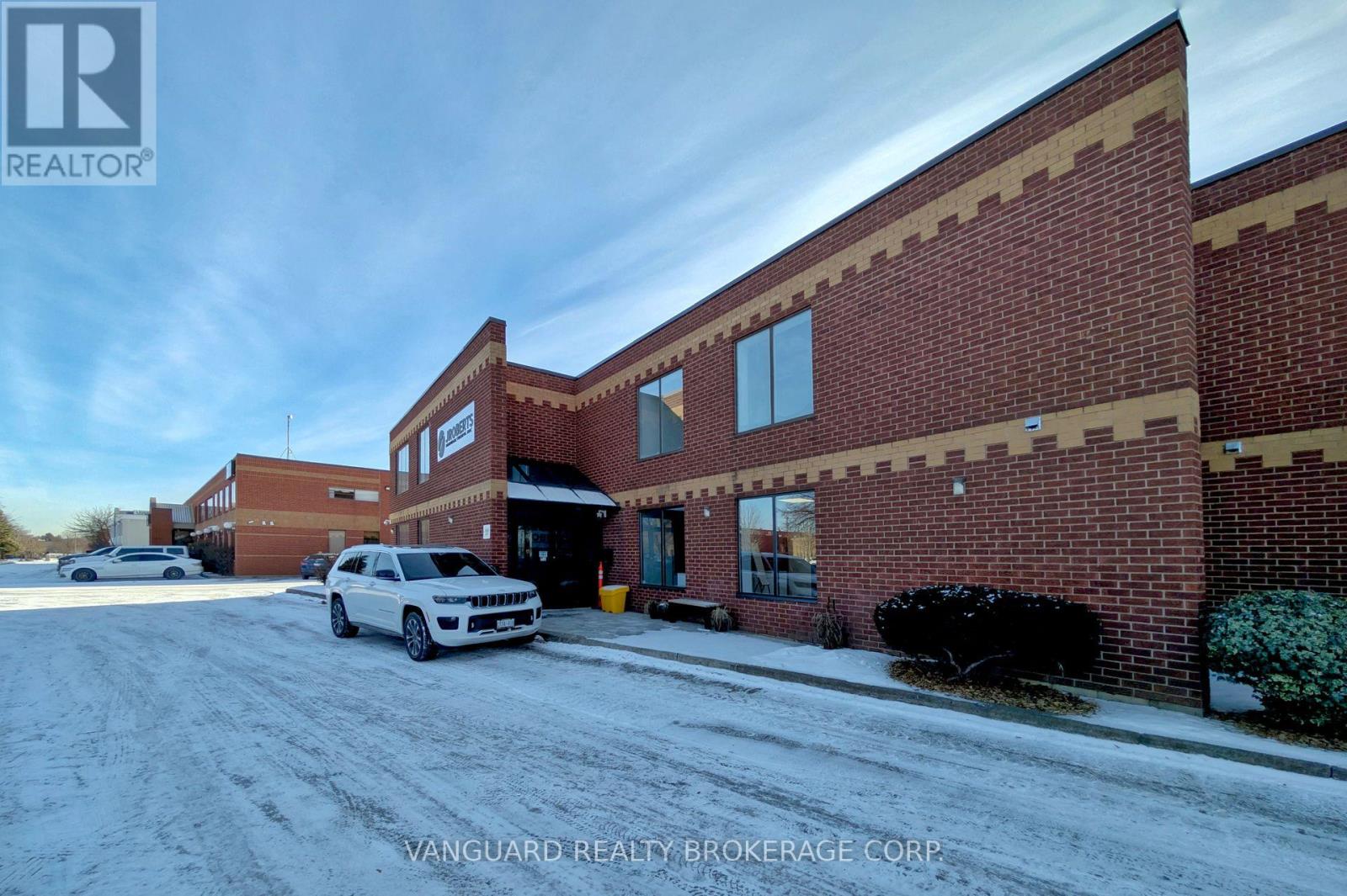 2nd Floor - 191 Vinyl Court, Vaughan, Ontario  L4L 4A3 - Photo 2 - N12686312