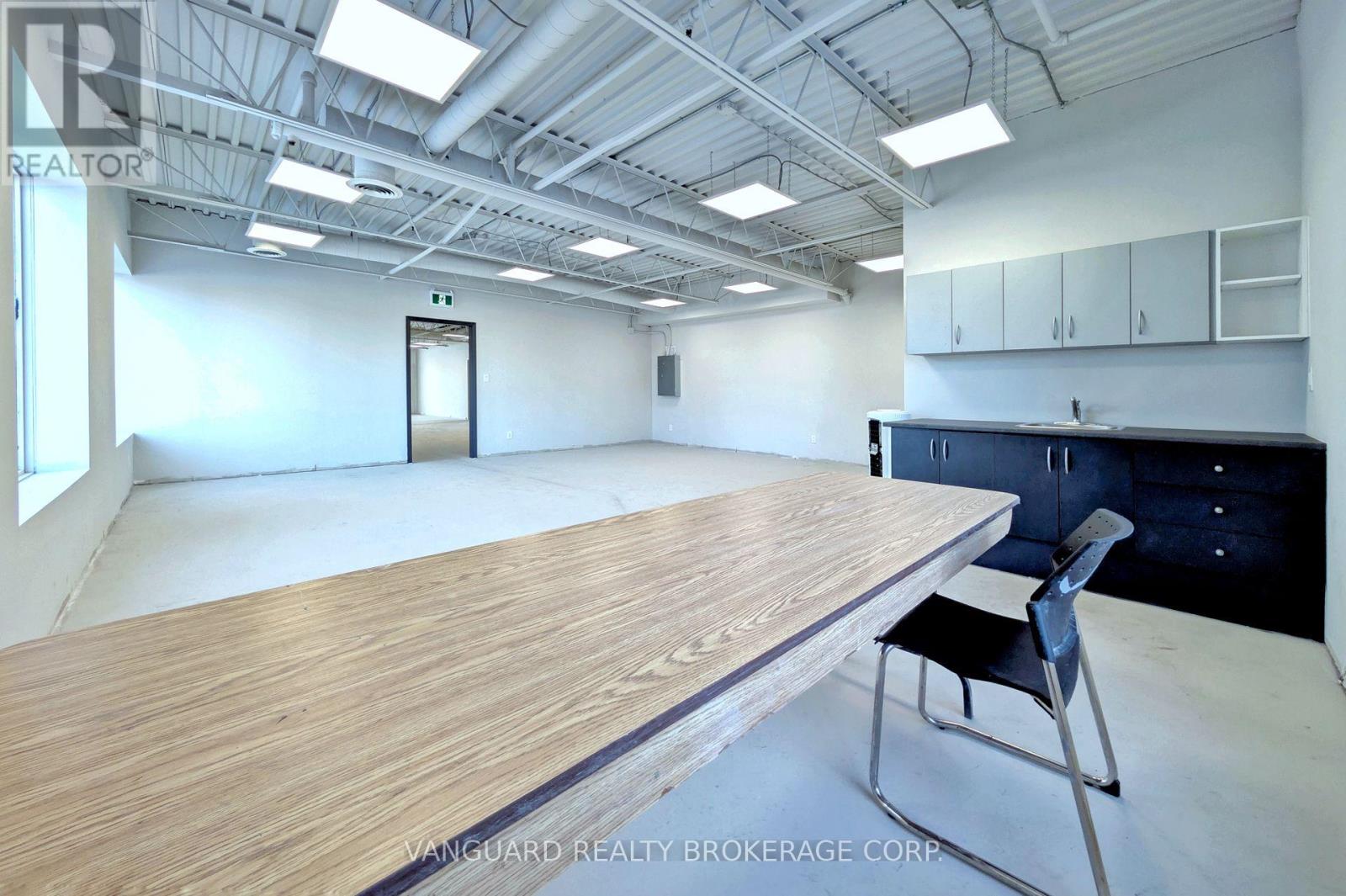 2nd Floor - 191 Vinyl Court, Vaughan, Ontario  L4L 4A3 - Photo 21 - N12686312