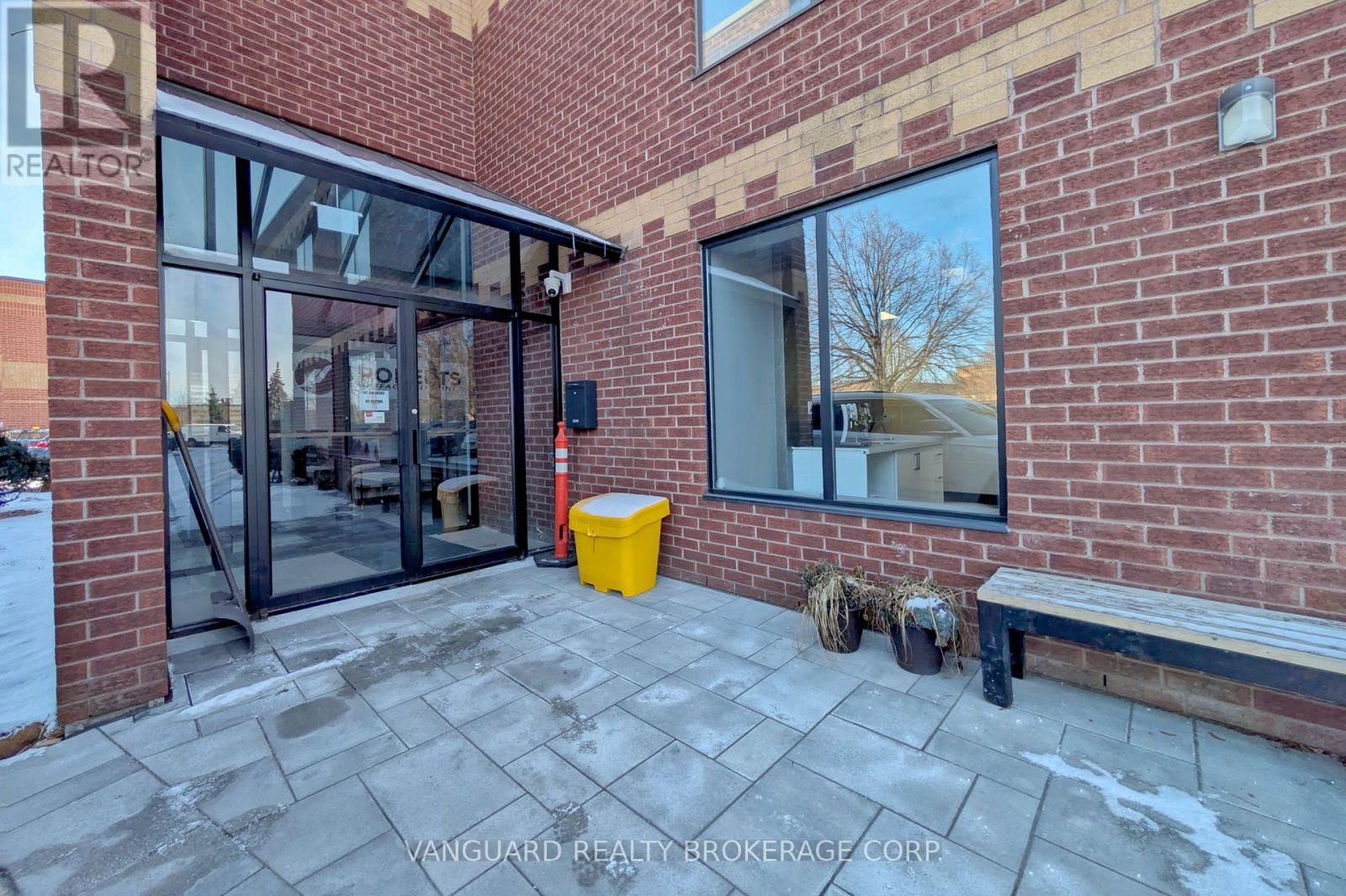 2nd Floor - 191 Vinyl Court, Vaughan, Ontario  L4L 4A3 - Photo 3 - N12686312