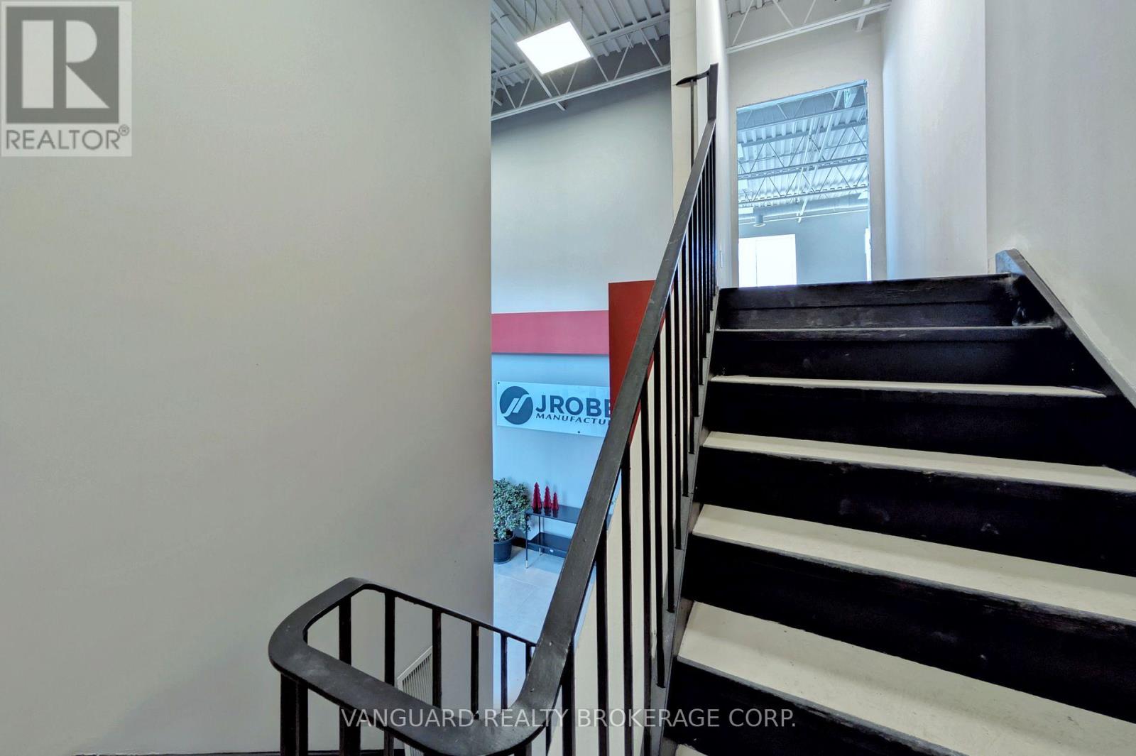 2nd Floor - 191 Vinyl Court, Vaughan, Ontario  L4L 4A3 - Photo 7 - N12686312