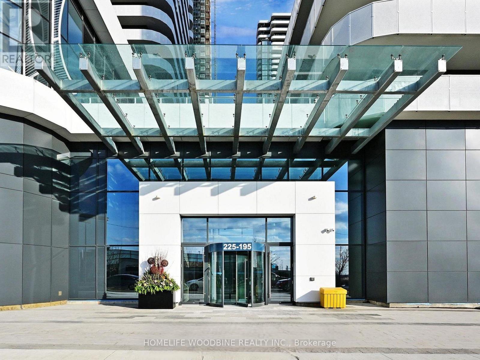 321 - 195 COMMERCE STREET, Vaughan, Ontario