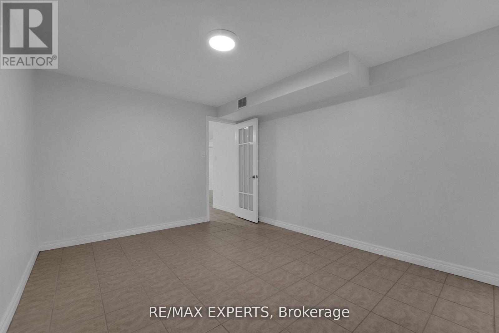 Bsmt - 25 Royalpark Way, Vaughan, Ontario  L4H 1J5 - Photo 15 - N12686358