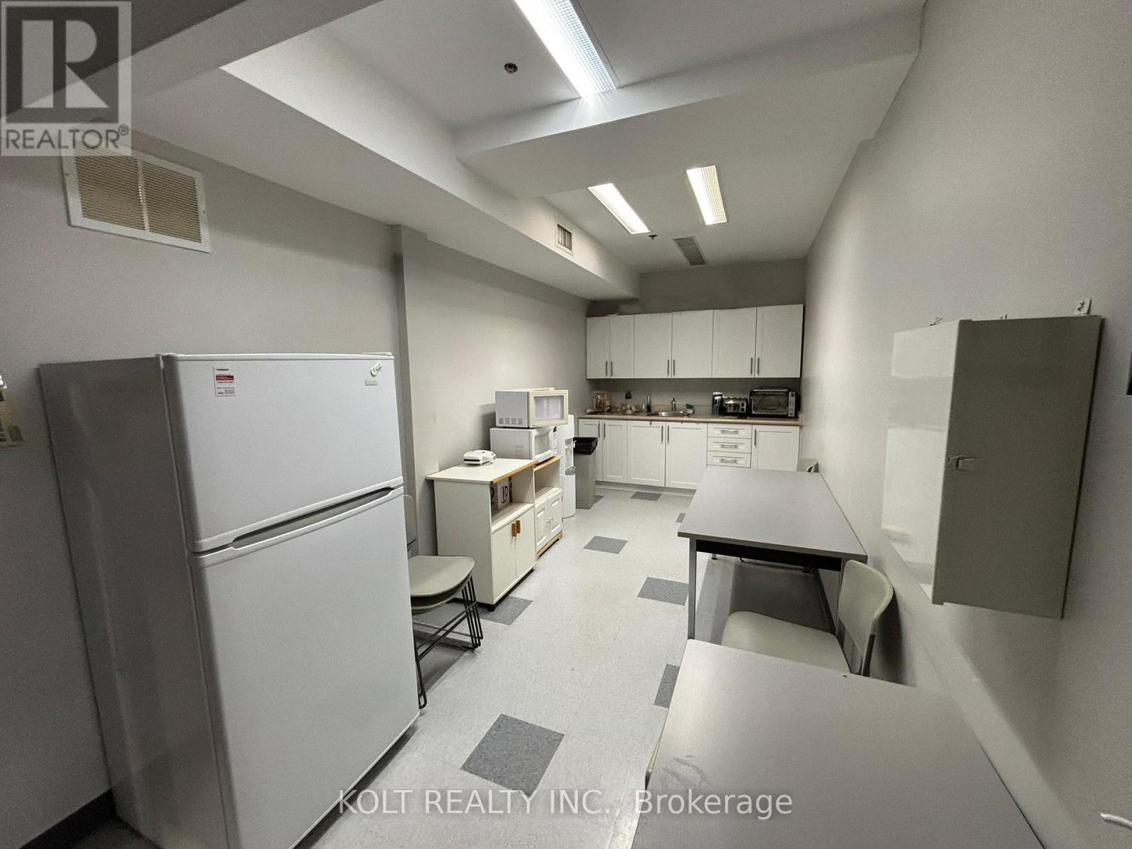 13-15 - 80 Esna Park Drive, Markham, Ontario  L3R 2R6 - Photo 3 - N12686418