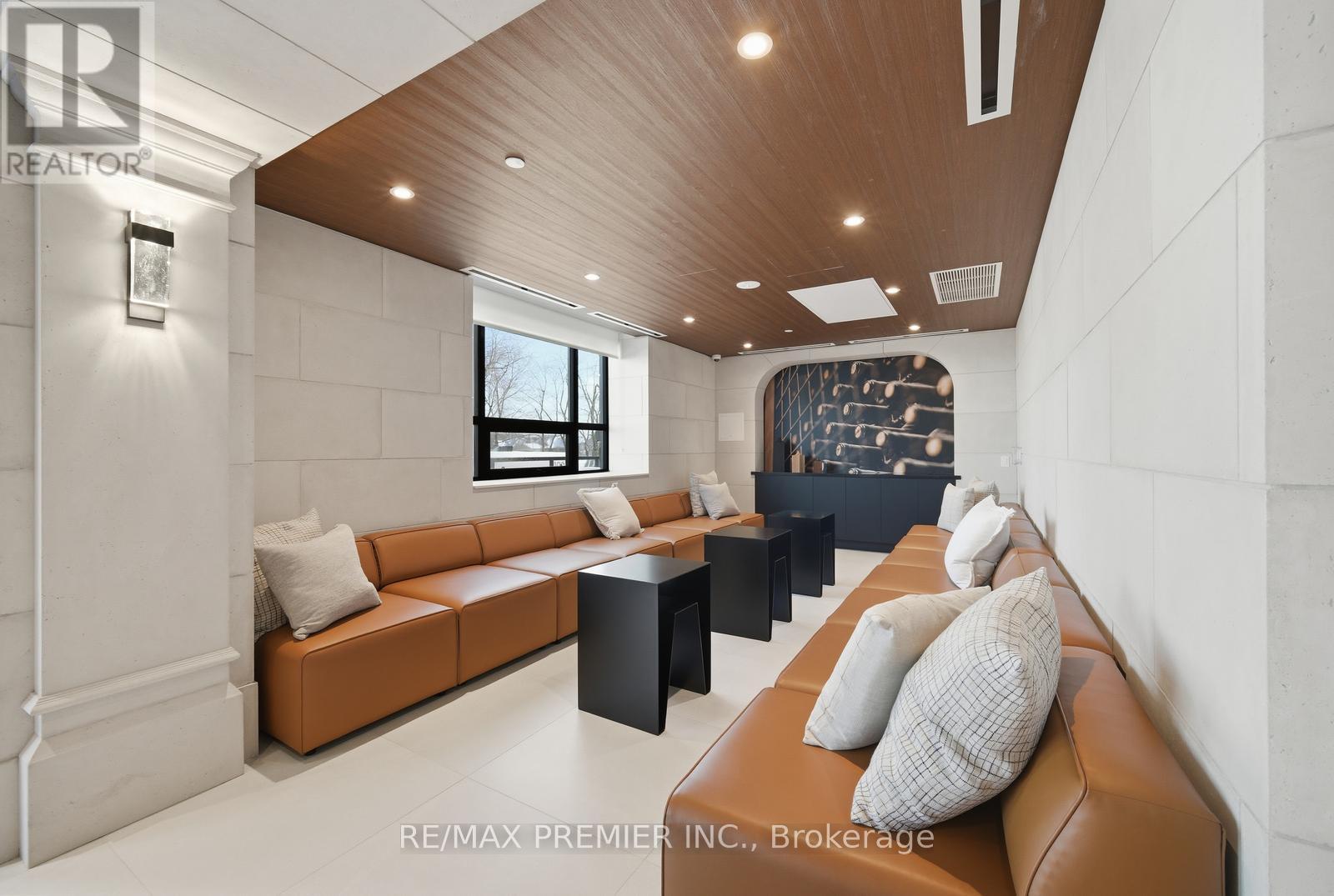 435 - 2075 King Road, King, Ontario  L7B 0R6 - Photo 36 - N12686428