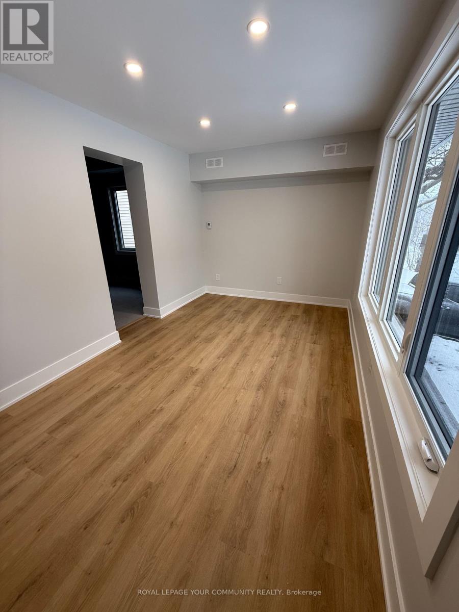 1 - 88 Spruce Street, Aurora, Ontario  L4G 1S1 - Photo 4 - N12686448