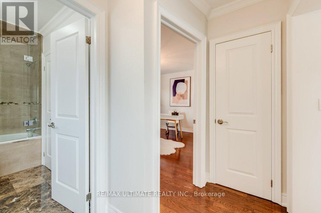 62 Teignmouth Avenue, Toronto, Ontario  M6E 1S9 - Photo 17 - W12686278