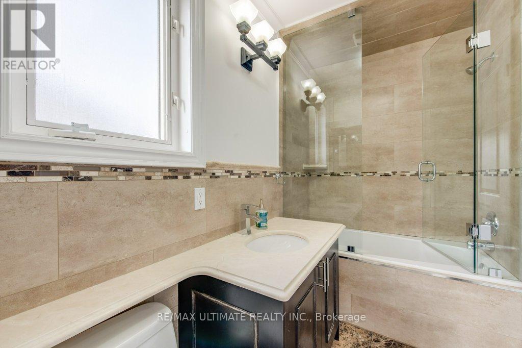 62 Teignmouth Avenue, Toronto, Ontario  M6E 1S9 - Photo 18 - W12686278