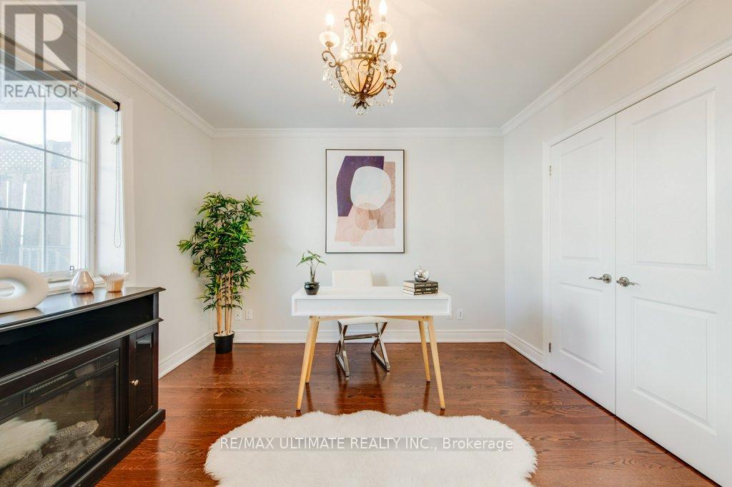 62 Teignmouth Avenue, Toronto, Ontario  M6E 1S9 - Photo 21 - W12686278