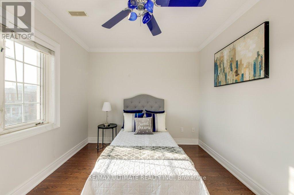 62 Teignmouth Avenue, Toronto, Ontario  M6E 1S9 - Photo 25 - W12686278