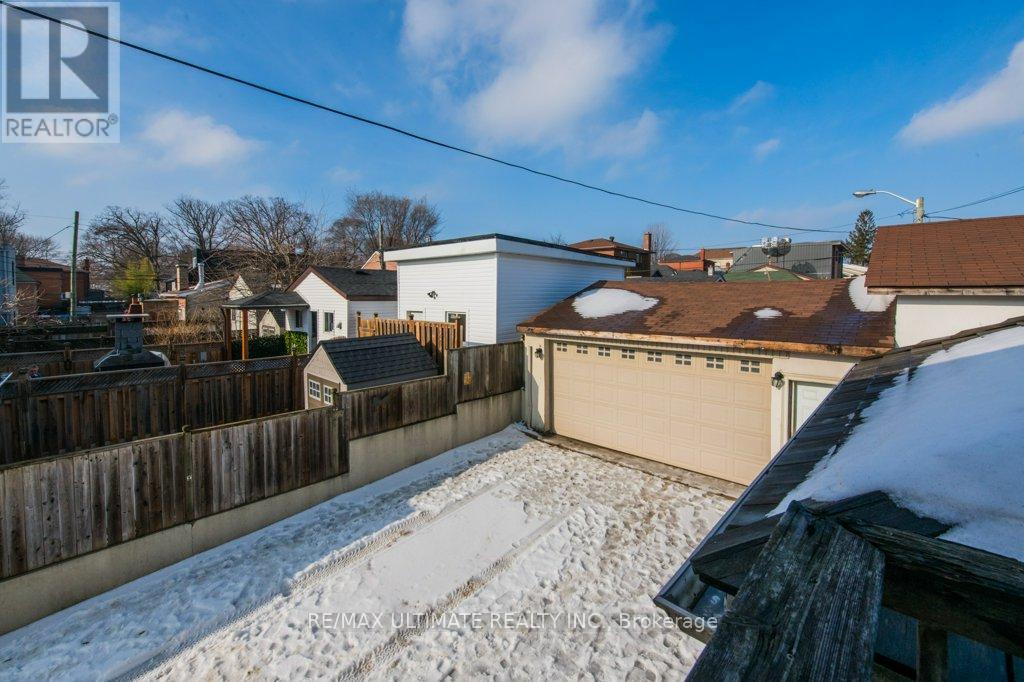 62 Teignmouth Avenue, Toronto, Ontario  M6E 1S9 - Photo 36 - W12686278