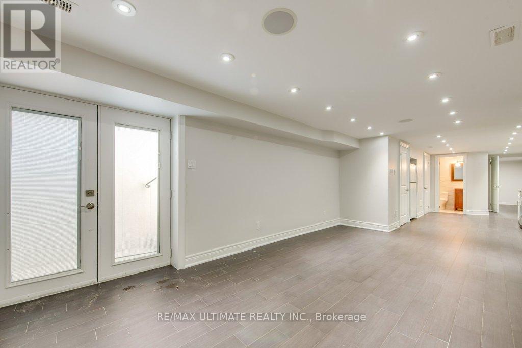 62 Teignmouth Avenue, Toronto, Ontario  M6E 1S9 - Photo 38 - W12686278