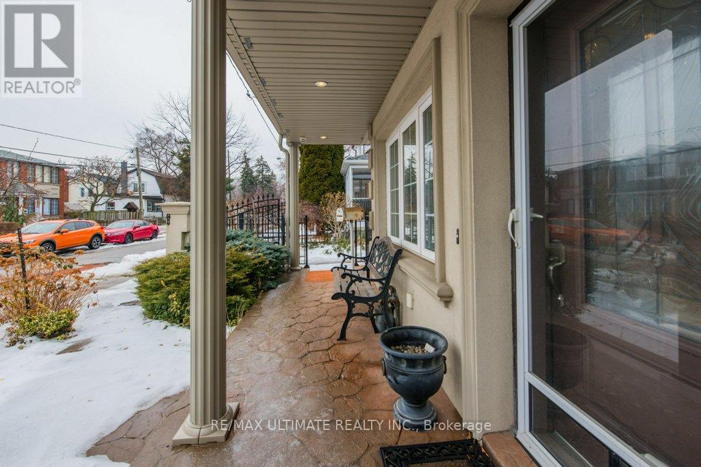 62 Teignmouth Avenue, Toronto, Ontario  M6E 1S9 - Photo 45 - W12686278