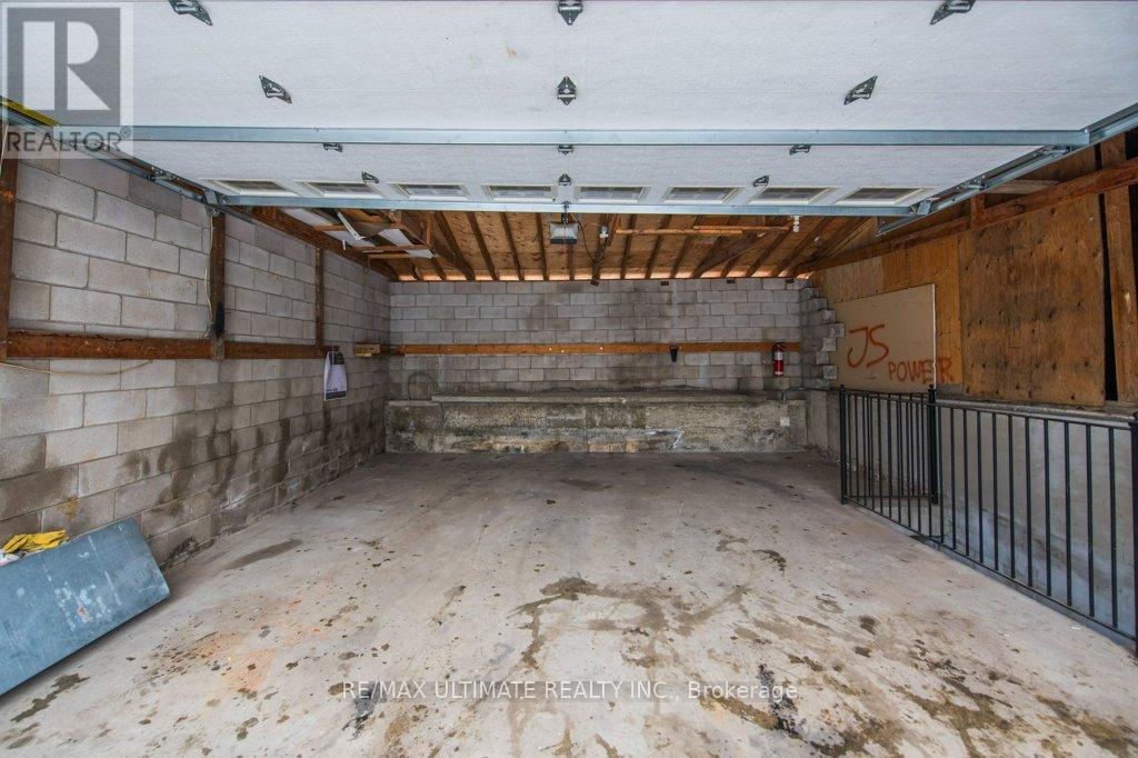 62 Teignmouth Avenue, Toronto, Ontario  M6E 1S9 - Photo 47 - W12686278