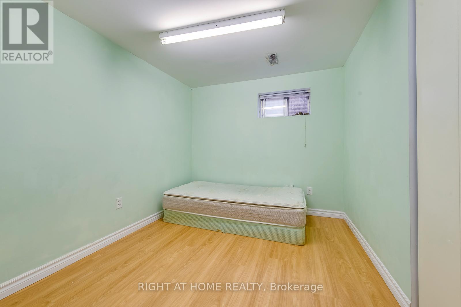 (Lower) - 2835 Hollington Crescent, Mississauga, Ontario  L5K 1E8 - Photo 11 - W12686296