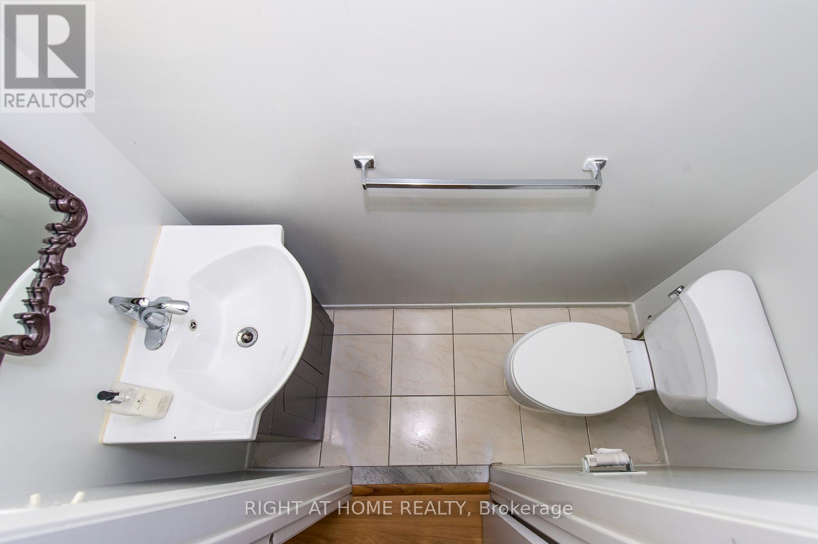 (Lower) - 2835 Hollington Crescent, Mississauga, Ontario  L5K 1E8 - Photo 4 - W12686296