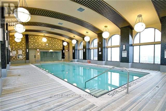 1702 - 385 Prince Of Wales Drive, Mississauga, Ontario  L5B 0C6 - Photo 4 - W12686302