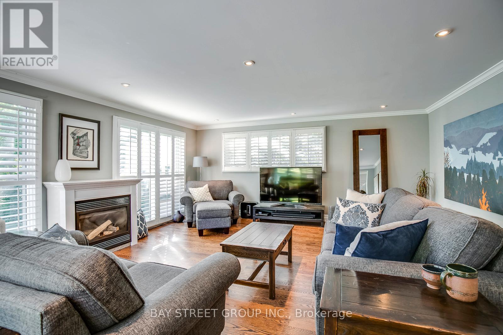 256 Eastcourt Road, Oakville, Ontario  L6J 4Y4 - Photo 11 - W12686392