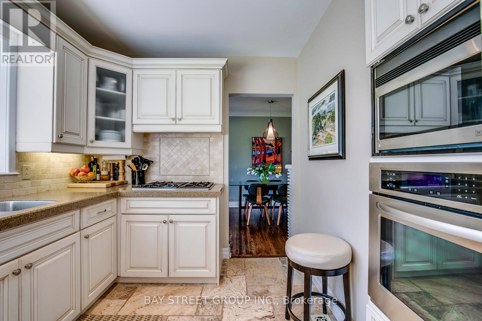 256 Eastcourt Road, Oakville, Ontario  L6J 4Y4 - Photo 16 - W12686392