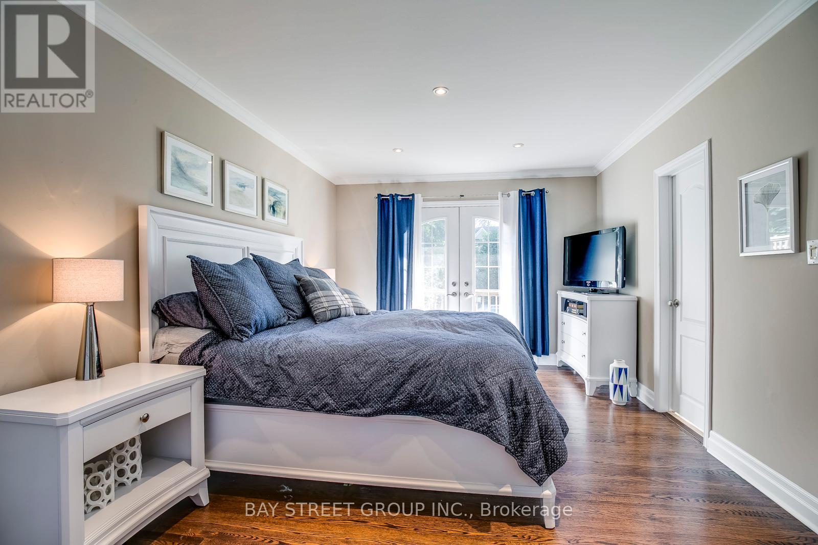 256 Eastcourt Road, Oakville, Ontario  L6J 4Y4 - Photo 17 - W12686392