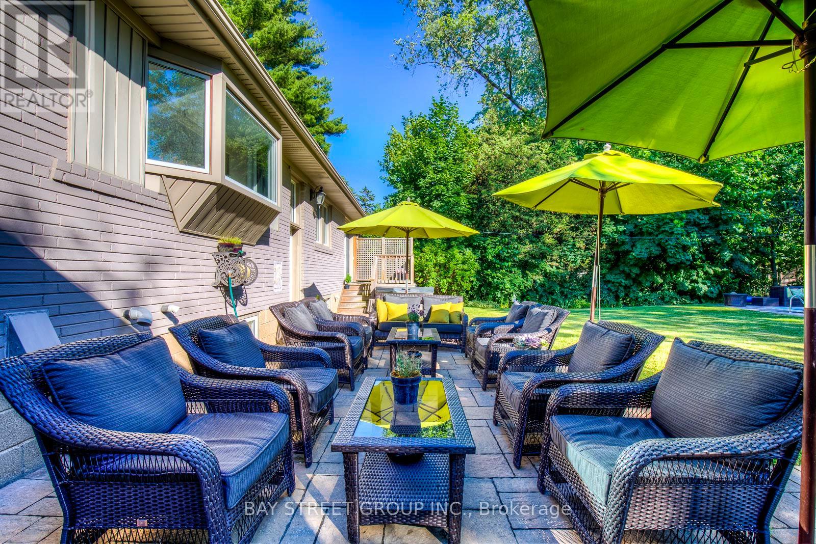 256 Eastcourt Road, Oakville, Ontario  L6J 4Y4 - Photo 32 - W12686392