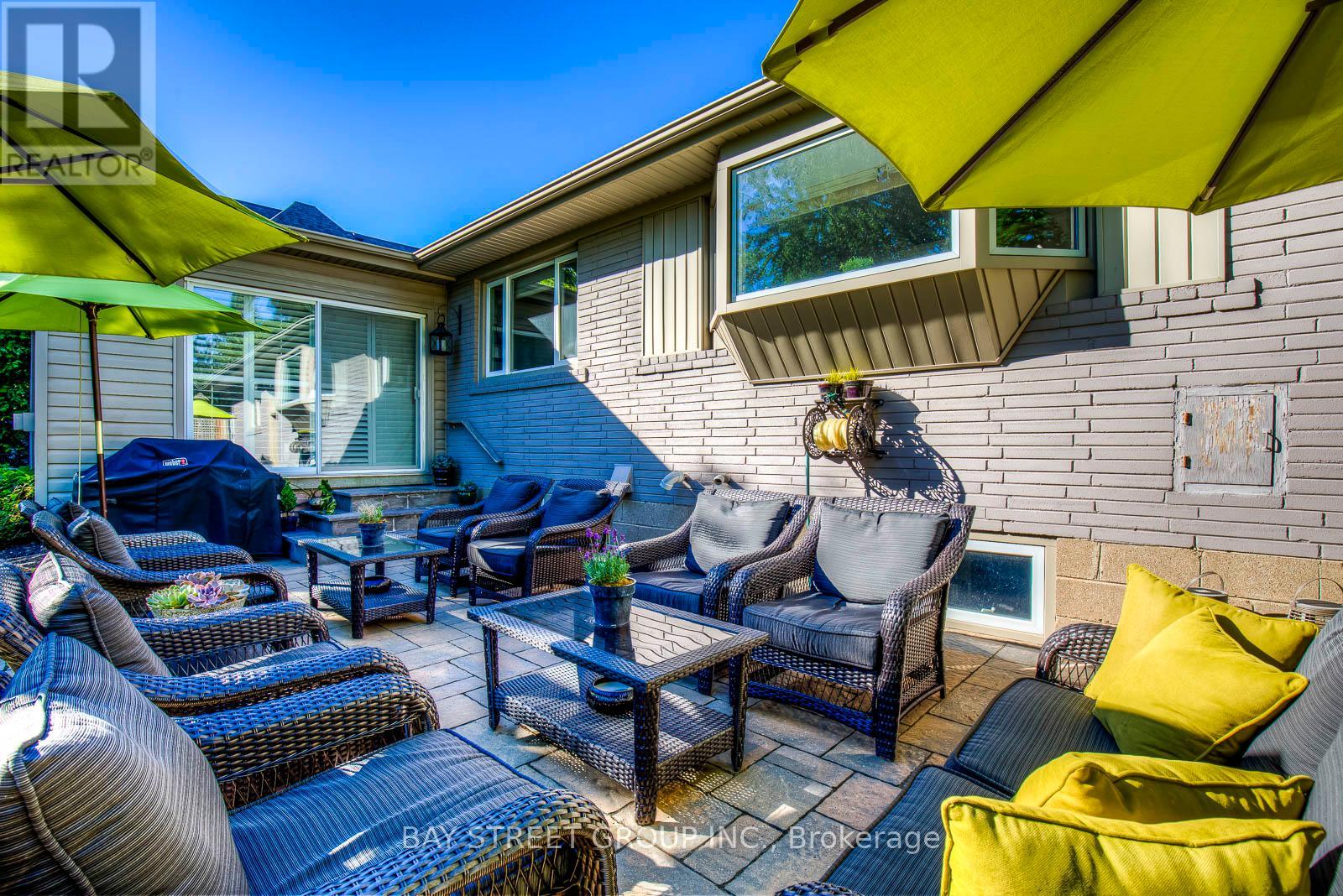 256 Eastcourt Road, Oakville, Ontario  L6J 4Y4 - Photo 33 - W12686392