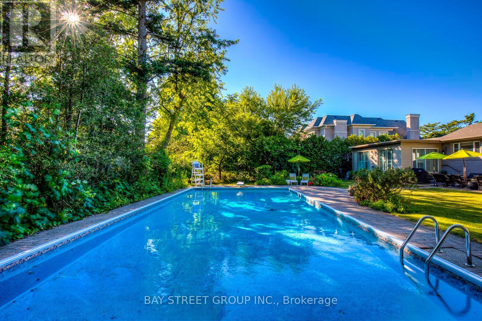 256 Eastcourt Road, Oakville, Ontario  L6J 4Y4 - Photo 35 - W12686392